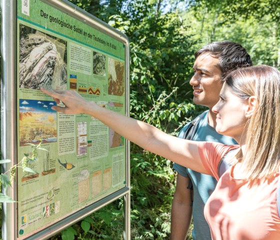 Informationstafel, © Eifel Tourismus GmbH, A. Röser - shapefruit AG Informationstafel, © Eifel Tourismus GmbH, A. Röser - shapefruit AG