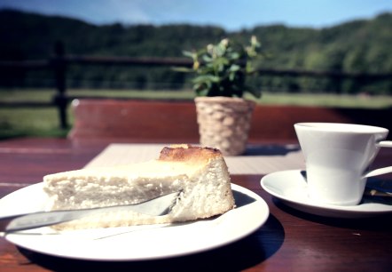 Café & Kuchen auf Gut Kellerbend, © Gut Kallerbend Café & Kuchen auf Gut Kellerbend, © Gut Kallerbend