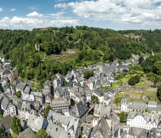Der Haller über der Altstadt von Monschau, © Eifel Tourismus GmbH, Dominik Ketz Der Haller über der Altstadt von Monschau, © Eifel Tourismus GmbH, Dominik Ketz