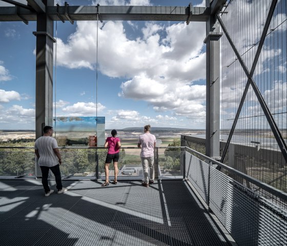 Blick vom Aussichtsturm Indemann auf den Tagebau Inden, © Dennis Stratmann | Kreis Düren Blick vom Aussichtsturm Indemann auf den Tagebau Inden, © Dennis Stratmann | Kreis Düren