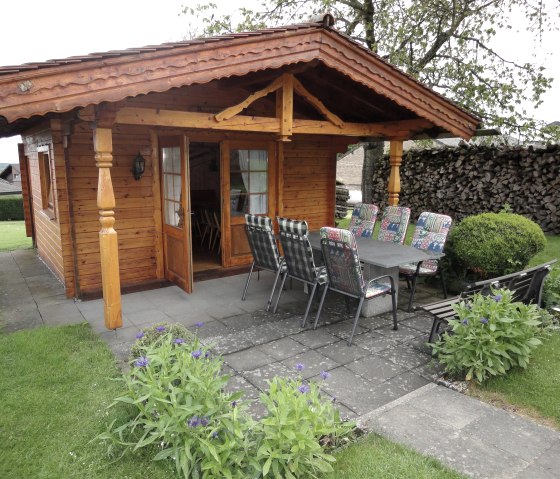 Gartenlaube außen groß Gartenlaube außen groß