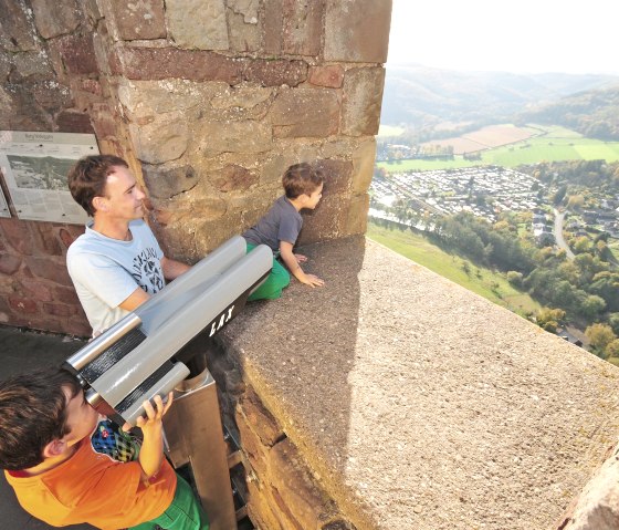 Blick von der Burg Nideggen ins Rurtal, © Rureifel-Tourismus e.V. | Roman Hövel Blick von der Burg Nideggen ins Rurtal, © Rureifel-Tourismus e.V. | Roman Hövel