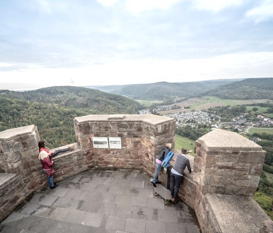 Vue sur l'Eifel depuis la tour du château de Nideggen, © Dennis Stratmann | Kreis Düren Vue sur l'Eifel depuis la tour du château de Nideggen, © Dennis Stratmann | Kreis Düren