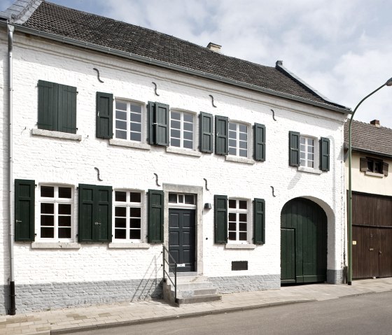 lvr-kulturhaus-landsynagoge-roedingen-03-wohnhaus-familie-ullmann lvr-kulturhaus-landsynagoge-roedingen-03-wohnhaus-familie-ullmann