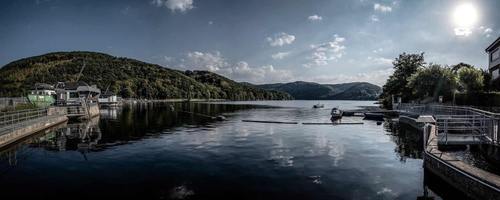 Stausee Obermaubach in der Rureifel, © Dennis Stratmann | Grünmetropole e.V. Stausee Obermaubach in der Rureifel, © Dennis Stratmann | Grünmetropole e.V.