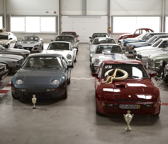 Fahrzeug Halle mit Ausstellung, © Jaeger & Dörr GbR Fahrzeug Halle mit Ausstellung, © Jaeger & Dörr GbR