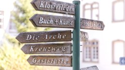 Beschilderung Abtei Mariawald, © Eifel Tourismus GmbH, AR - shapefruit AG Beschilderung Abtei Mariawald, © Eifel Tourismus GmbH, AR - shapefruit AG