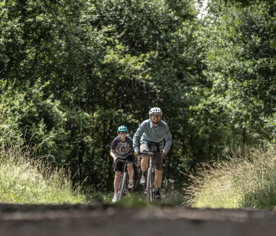 Gravelbiken auf dem Wegenetz von Freifahrt Eifel, © Dennis Stratmann | Eifel Tourismus GmbH Gravelbiken auf dem Wegenetz von Freifahrt Eifel, © Dennis Stratmann | Eifel Tourismus GmbH