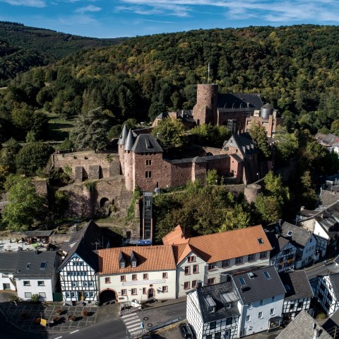 Burg Hengebach in Heimbach, © Tourismus NRW e.V. Burg Hengebach in Heimbach, © Tourismus NRW e.V.