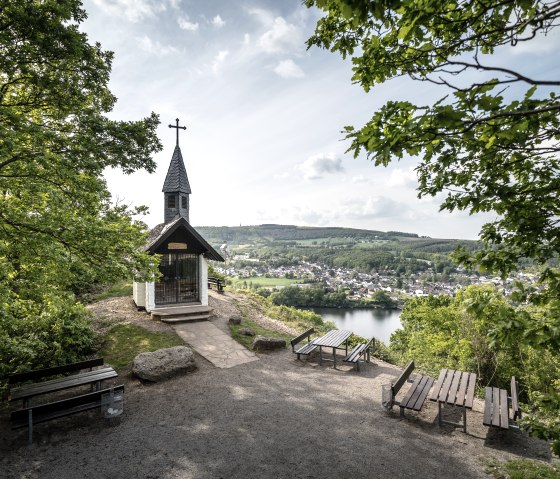 Waldkapelle Obermaubach, © Dennis Stratmann | Grünmetropole e.V. Waldkapelle Obermaubach, © Dennis Stratmann | Grünmetropole e.V.