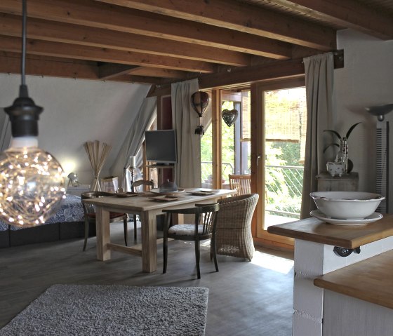 Wohn- und Schlafzimmer Wohn- und Schlafzimmer