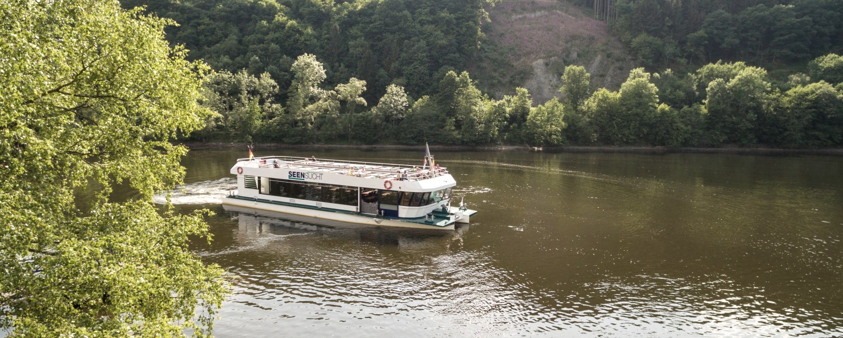 Mit dem Schiff durch den Nationalpark Eifel, © Eifel Tourismus GmbH, D. Ketz Mit dem Schiff durch den Nationalpark Eifel, © Eifel Tourismus GmbH, D. Ketz