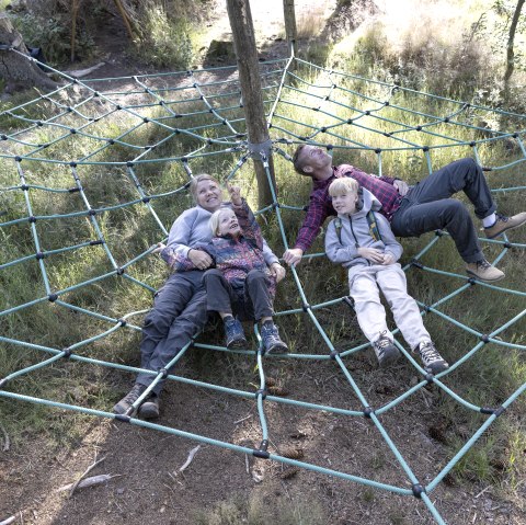Entspannte Pause im Spinnennetz, © Eifel Tourismus GmbH, Tobias Vollmer - finanziert durch REACT-EU Entspannte Pause im Spinnennetz, © Eifel Tourismus GmbH, Tobias Vollmer - finanziert durch REACT-EU