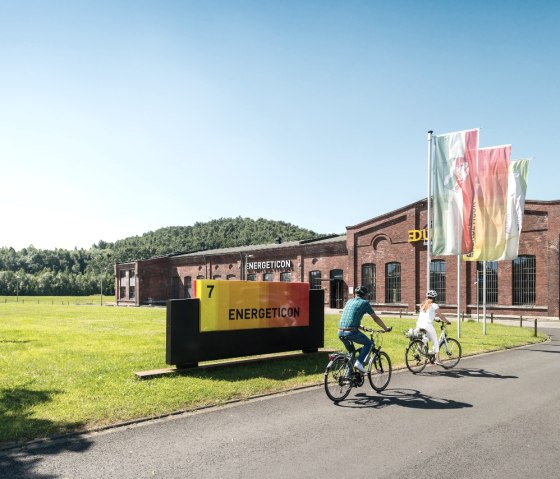 Radfaher vor dem Energeticon, © StädteRegion Aachen Radfaher vor dem Energeticon, © StädteRegion Aachen