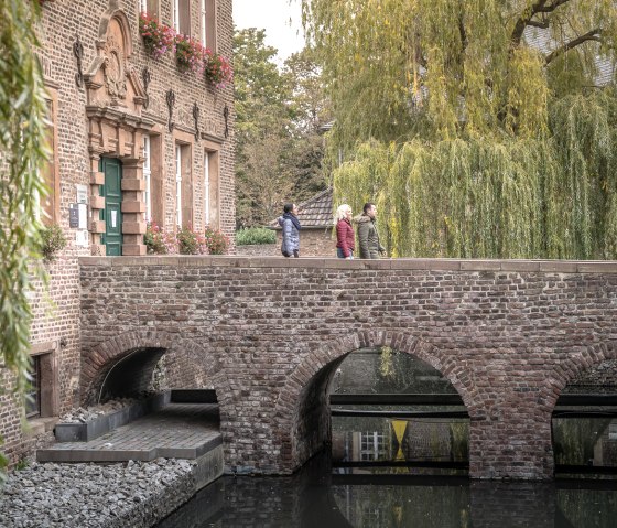Niederzier moated castle, © Dennis Stratmann | Kreis Düren Niederzier moated castle, © Dennis Stratmann | Kreis Düren