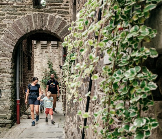 Laufenburg bei Langerwehe, © Paul Meixner | www.die-wasserburgen-route.de Laufenburg bei Langerwehe, © Paul Meixner | www.die-wasserburgen-route.de