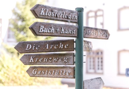 Beschilderung Abtei Mariawald, © Eifel Tourismus GmbH, AR - shapefruit AG Beschilderung Abtei Mariawald, © Eifel Tourismus GmbH, AR - shapefruit AG
