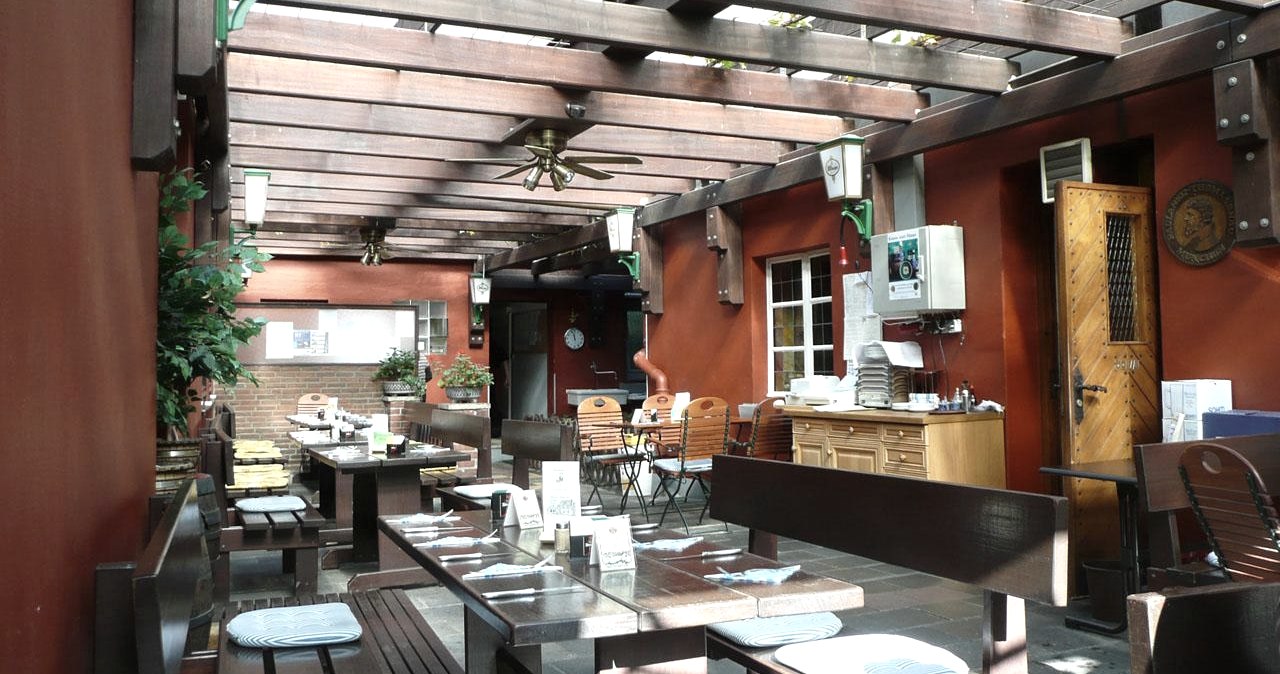 Terrasse des Eifeler Hofs, © Restaurant Eifeler Hof Terrasse des Eifeler Hofs, © Restaurant Eifeler Hof