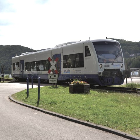 Rurtalbahn an der Haltestelle Obermaubach, © Rurtalbahn GmbH Rurtalbahn an der Haltestelle Obermaubach, © Rurtalbahn GmbH