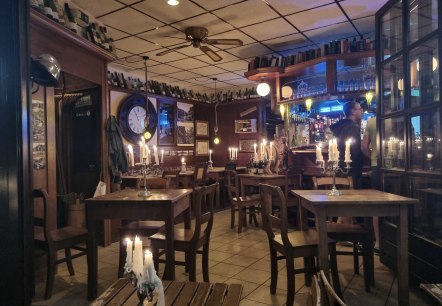 Gemütlich Speisen in der Heimbacher Stube, © Hartmut Assmann Gemütlich Speisen in der Heimbacher Stube, © Hartmut Assmann