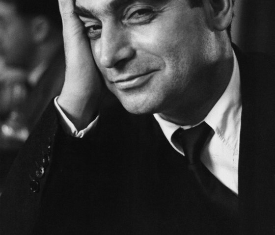 Robert Capa, © Ruth Orkin courtesy Capa Collection Robert Capa, © Ruth Orkin courtesy Capa Collection