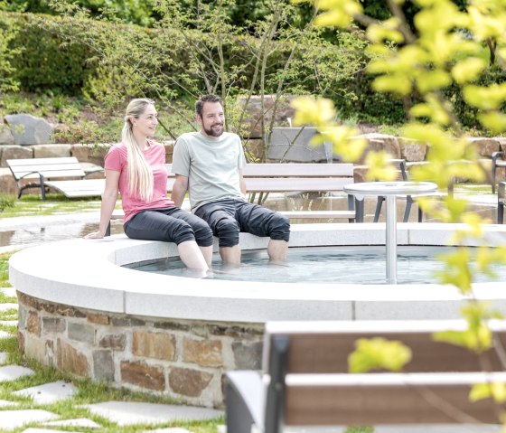 Afkoelen in de watertuin, © Eifel Tourismus GmbH, AR-shapefruit AG Afkoelen in de watertuin, © Eifel Tourismus GmbH, AR-shapefruit AG