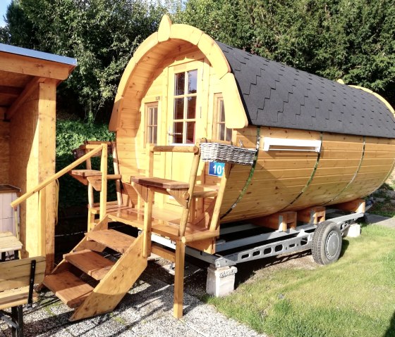 Wohnfass mit Außenküche Wohnfass mit Außenküche