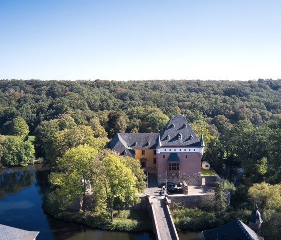 Schloss Bugau - Frontansicht, &copy; VOTH 3D-Touren