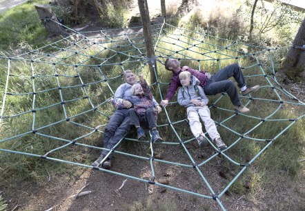 Entspannte Pause im Spinnennetz, &copy; Eifel Tourismus GmbH, Tobias Vollmer - finanziert durch REACT-EU