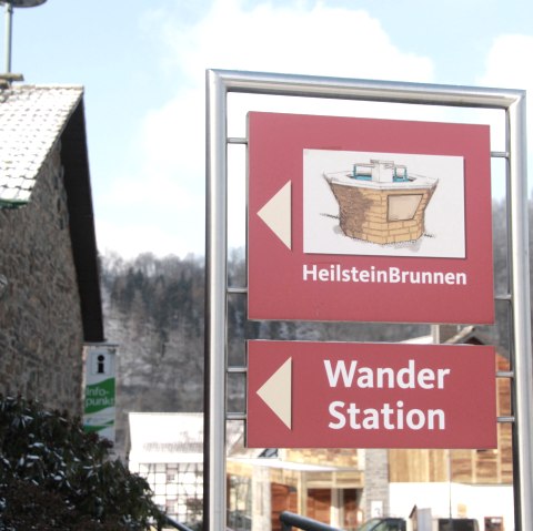 Wanderraststation und Heilsteinbrunnen, &copy; Rursee-Touristik GmbH