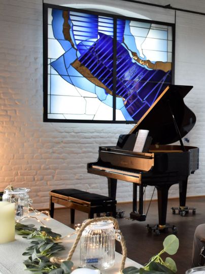 Piano im Deutschen Glasmalerei-Museum