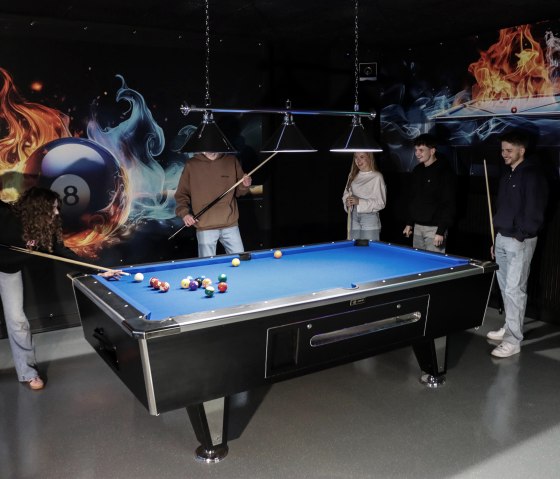 Billard, &copy; Holo Games GbR