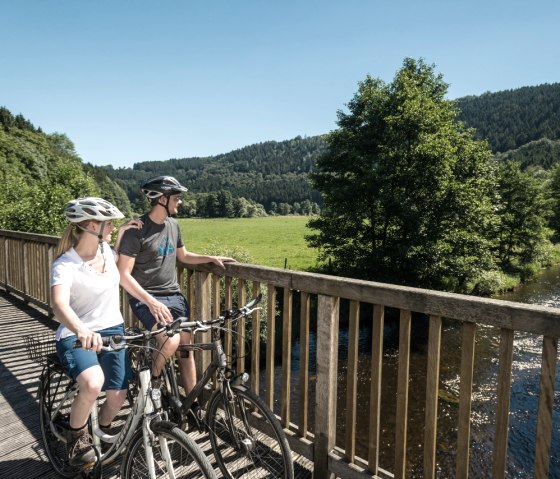 Radfahrer auf der Rurbr&uuml;cke, &copy; St&auml;dteRegion Aachen