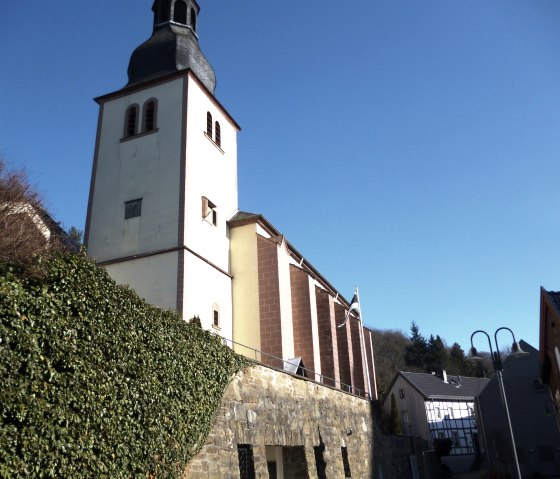 Ein Blick auf die Kirche St. Clemens, &copy; Rureifel-Tourismus e.V.