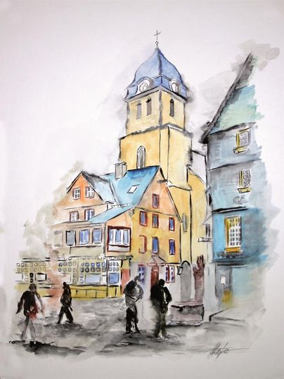 Eine malerische Stadtansicht mit bunten Häusern und einer charakteristischen Kirche. Menschen gehen durch die Straße und schaffen eine lebendige Atmosphäre.