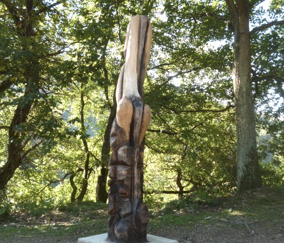 Dorissa Lem "Debout"