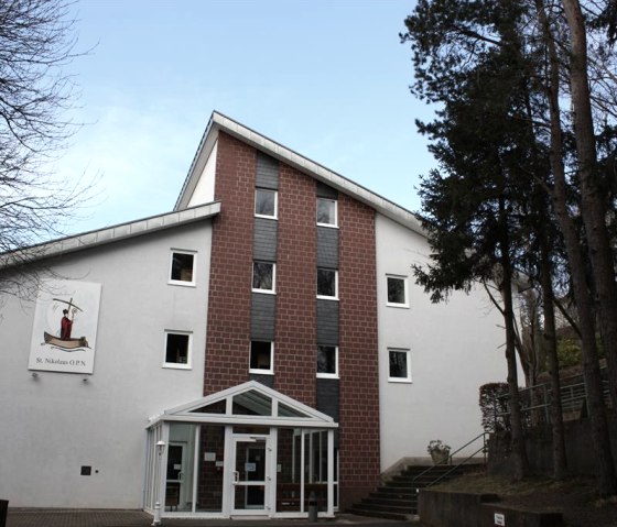Maison près de la fontaine