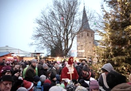 Der Weihnachtsmarkt in Bergstein, © Guido Meuthen