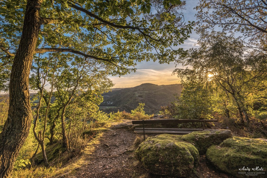 Die Buntsandsteinfelsen rund um Nideggen laden zum Klettern ein., &copy; Andy Holz