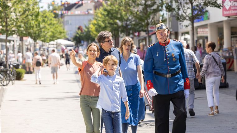 Mit Schutzmann Wölk unterwegs in der Papierstadt Düren