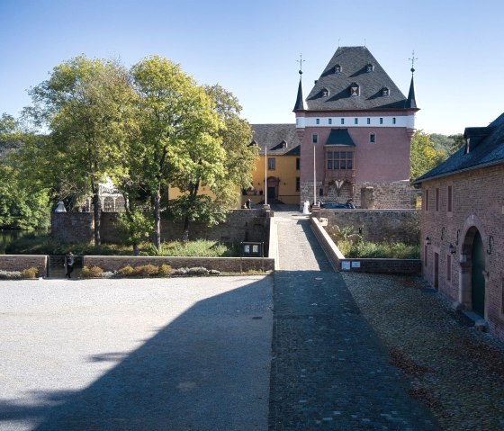 Schloss Burgau Front, © VOTH 3D-Touren