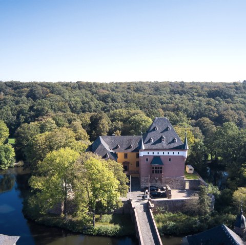 Schloss Bugau - Frontansicht, &copy; VOTH 3D-Touren
