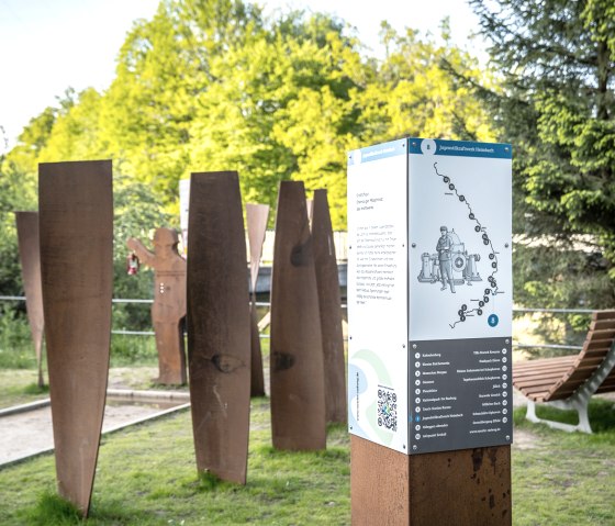 Rast- & Erlebnisort am RurUfer-Radweg am Heimbacher Staubecken, &copy; Dennis Stratmann | Gr&uuml;nmetropole e.V.