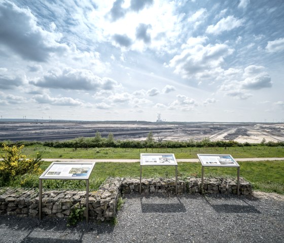 Tagebauaussichtspunkt Schophoven, &copy; Gr&uuml;nmetropole e.V., Dennis Stratmann