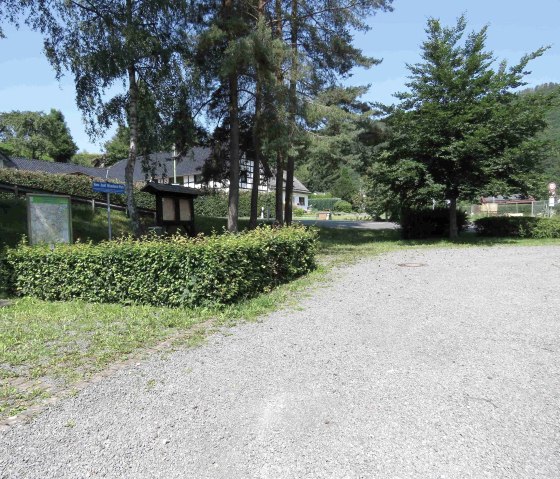 Wanderparkplatz Hans-Josef-Hilsenbeck-Platz, &copy; Rursee-Touristik GmbH