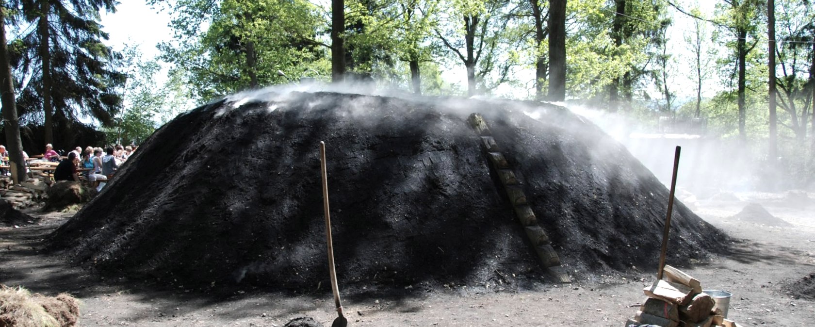 Kohlemeiler, &copy; www.kohlemeiler.de , Linden GbR