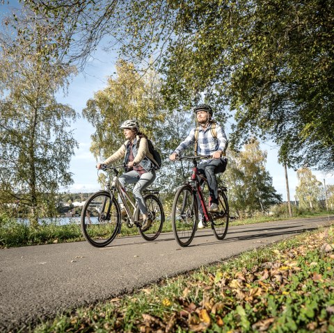 Entdecken Sie drei Länder auf dem 162 Kilometer langen RurUfer-Radweg von Signal de Botrange in Belgien über den Kreis Düren bis nach Roermond in den Niederlanden., © Dennis Stratmann / Grünmetropole e.V.