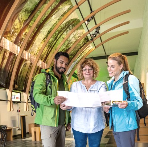 Tipps f&uuml;r Besucher im Nationalpark-Tor H&ouml;fen, &copy; Eifel Tourismus GmbH, D. Ketz
