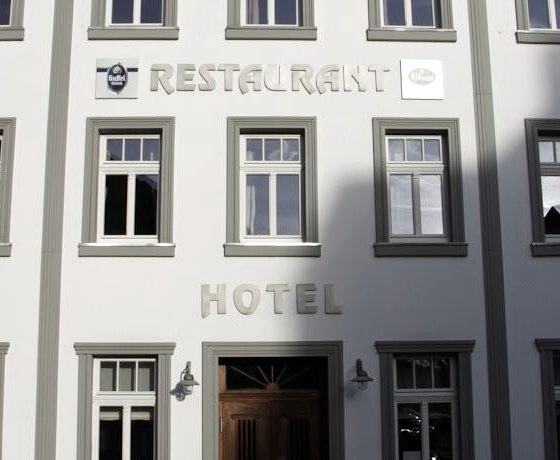 Buitenaanzicht (dag)