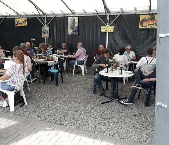 Repas, © Jaeger & Dörr Gbr